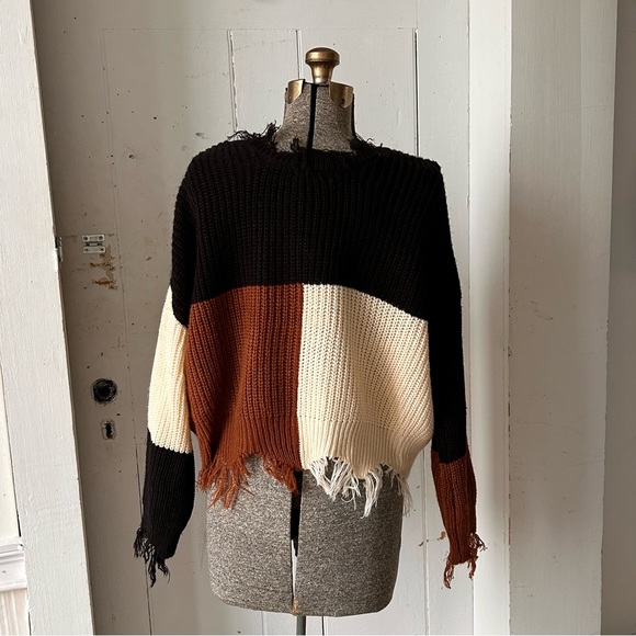 Jost Polly Color Block Eye Lash Fringe Cropped Knit Sweater - Picture 2 of 10